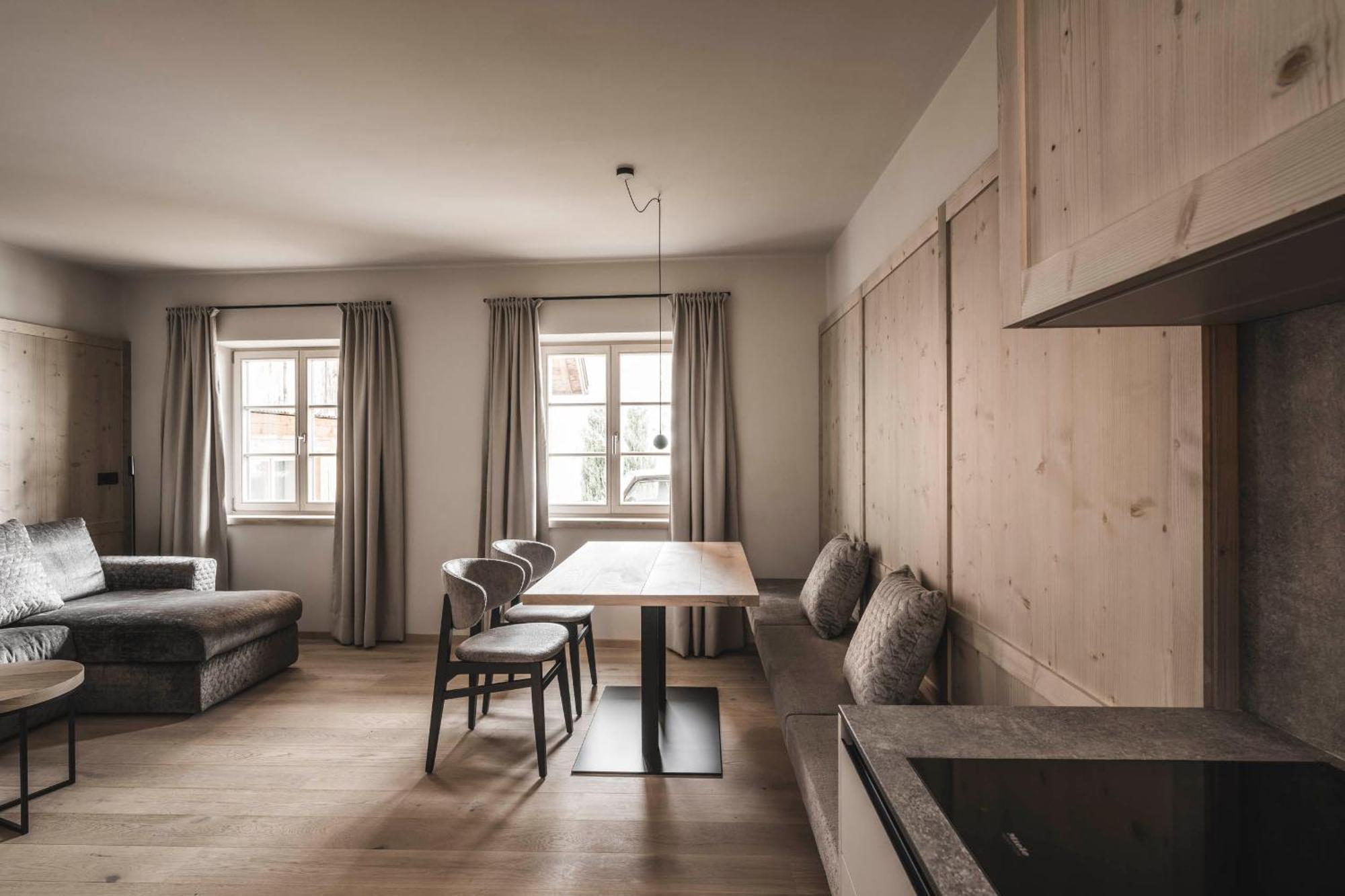 Hofergut Suites & Apartments リスコネ エクステリア 写真