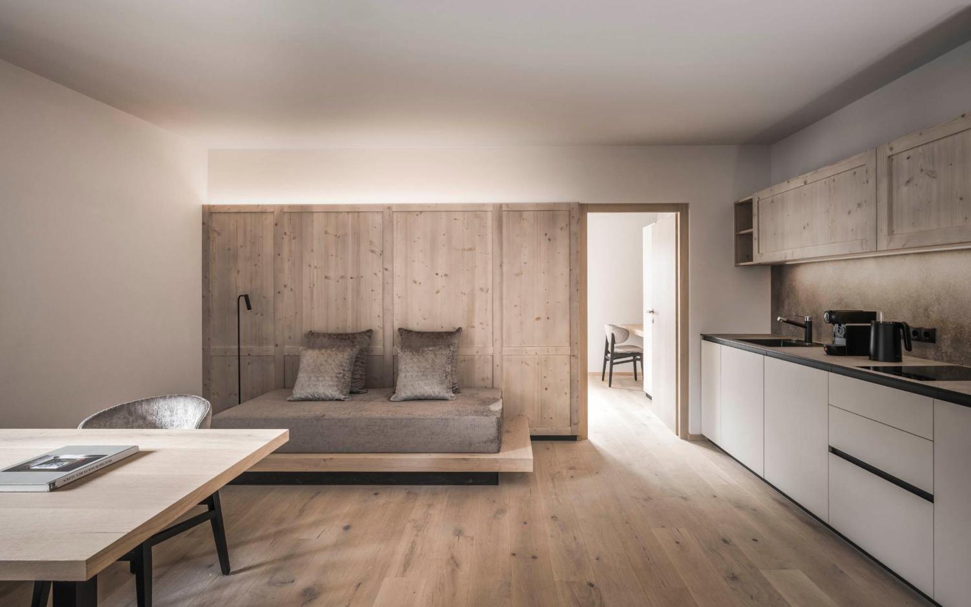 Hofergut Suites & Apartments リスコネ エクステリア 写真