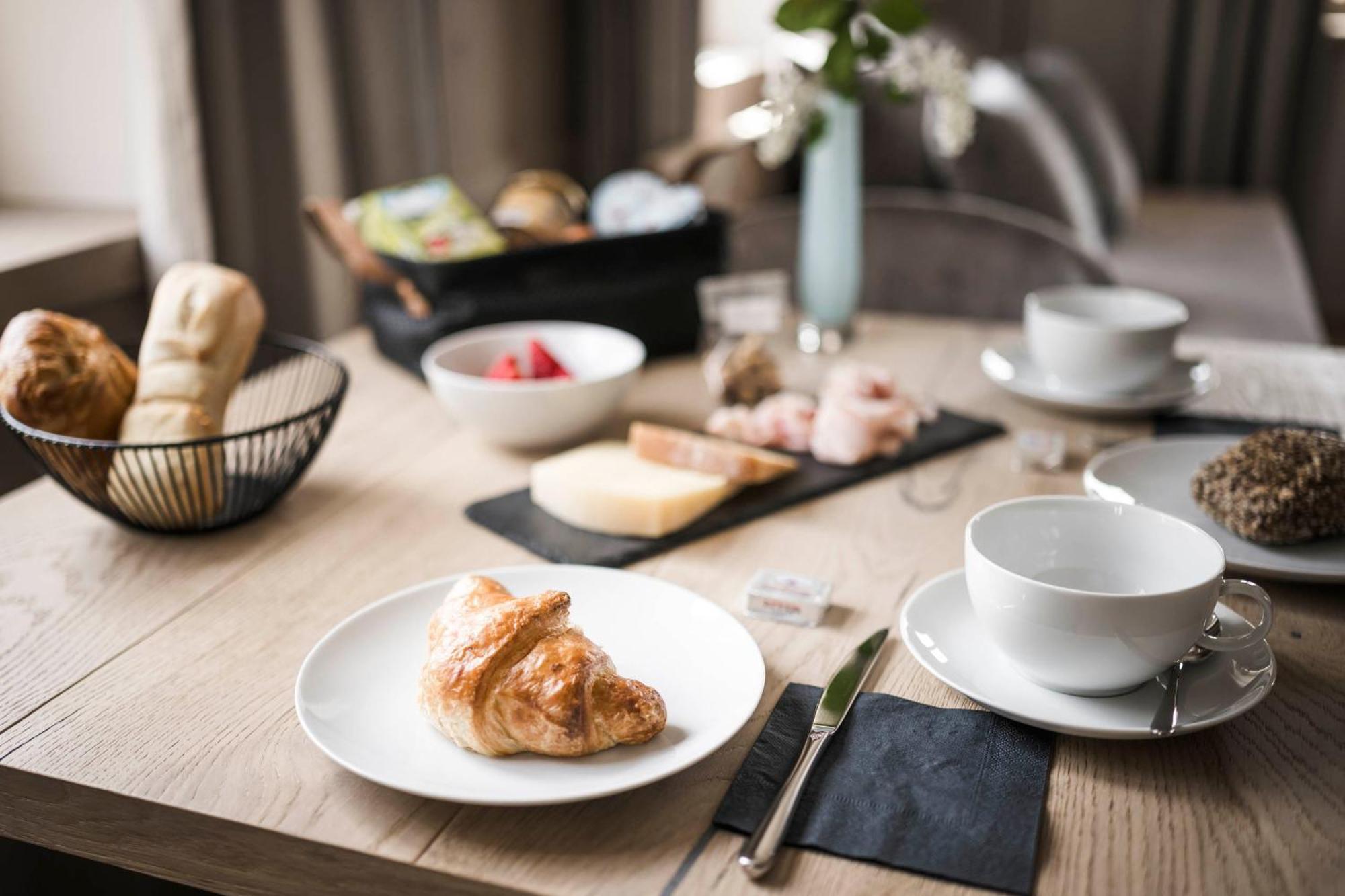 Hofergut Suites & Apartments リスコネ エクステリア 写真